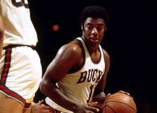 佐夫谈意大利失利：意甲就这样，节奏慢、裁判什么情况都吹哨