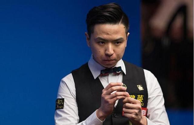 看国米的球也就从11／12赛季开始，最开始一直用...